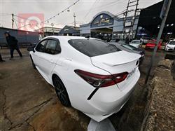 تۆیۆتا کامری